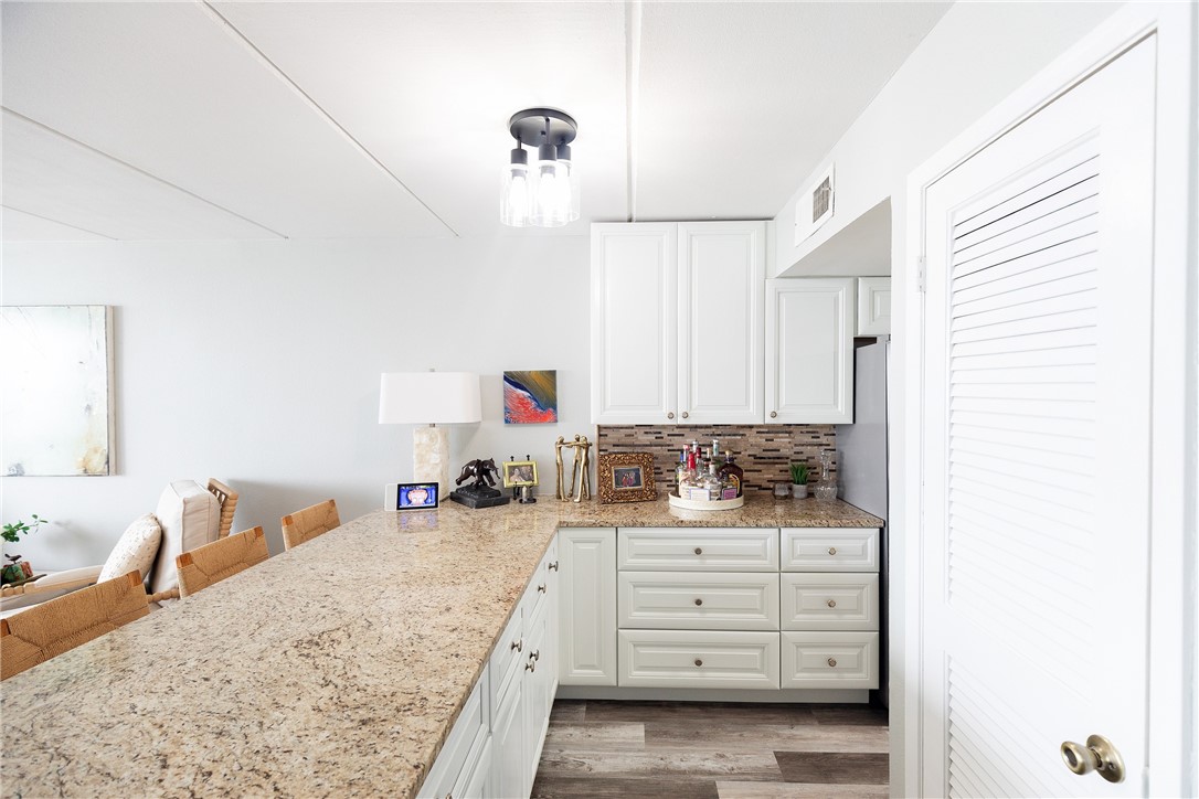 4334 Ocean Dr 403 Property Photo 15