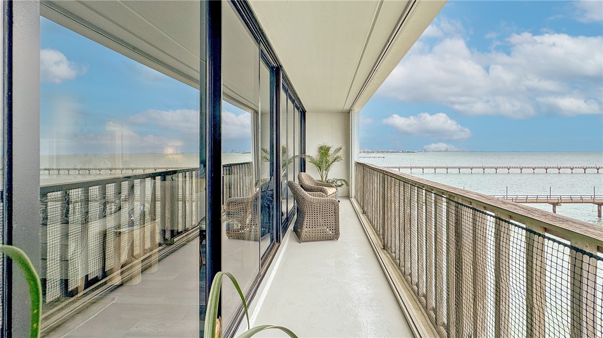 4334 Ocean Dr 403 Property Photo 30