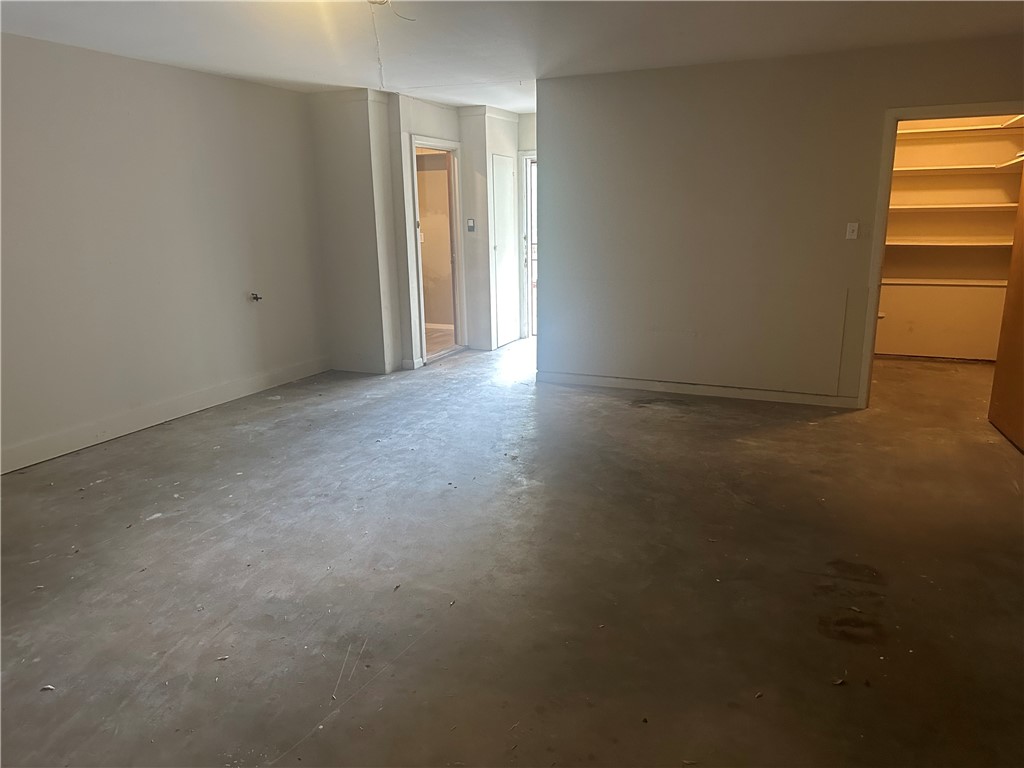 627 W Richard Ave Property Photo 32