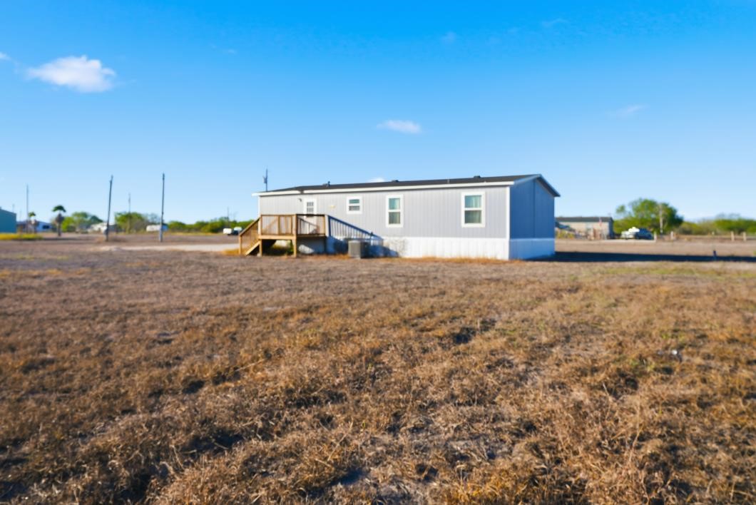 553 Jennifer Loop Property Photo 4