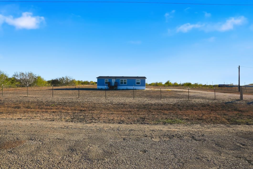 553 Jennifer Loop Property Photo 5