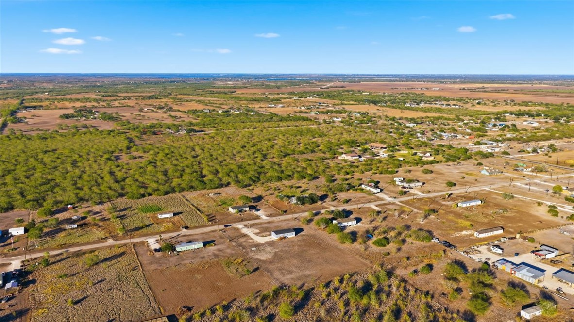 553 Jennifer Loop Property Photo 24