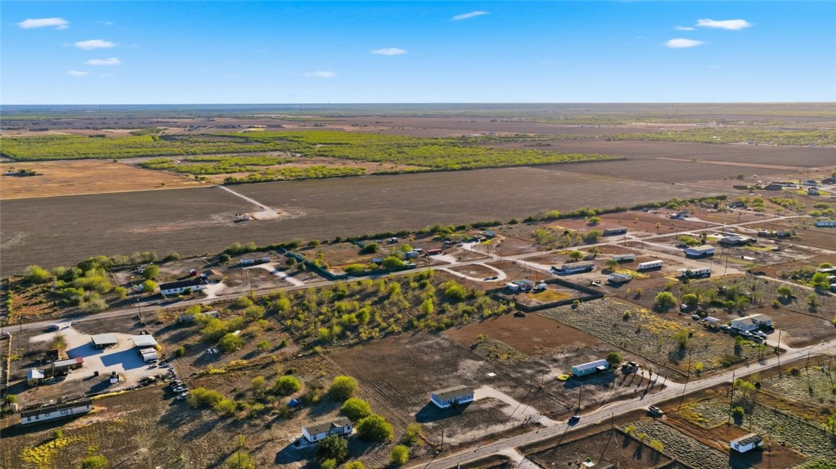 553 Jennifer Loop Property Photo 26