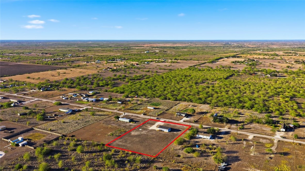 553 Jennifer Loop Property Photo 28