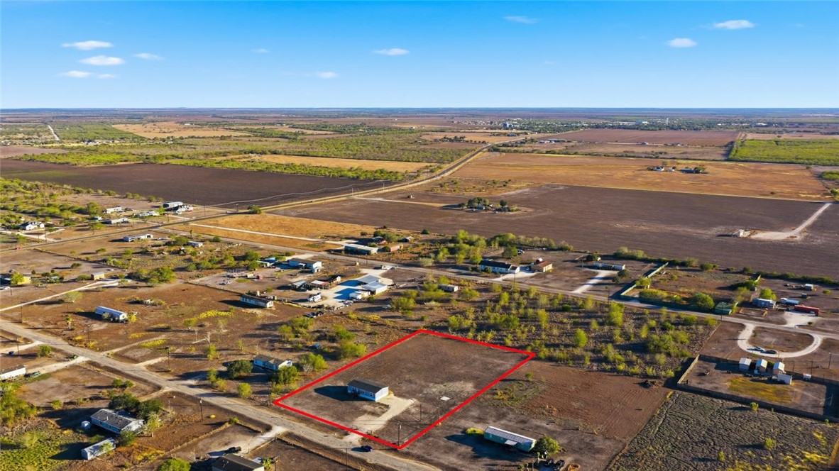 553 Jennifer Loop Property Photo 29