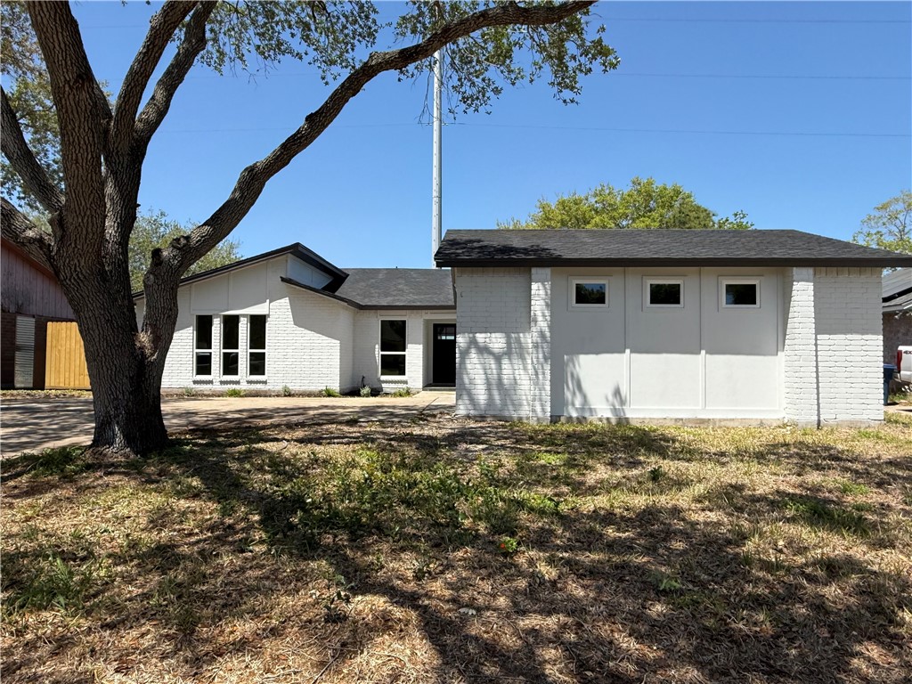 2413 Still Brook Dr Property Photo 3