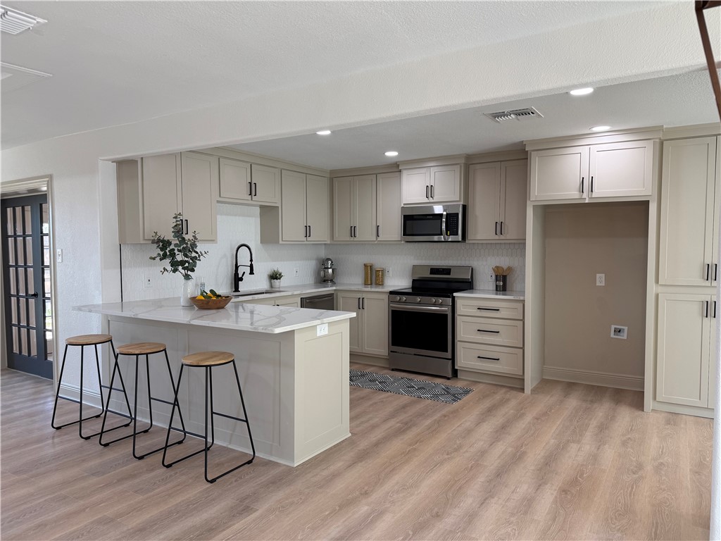 2413 Still Brook Dr Property Photo 7