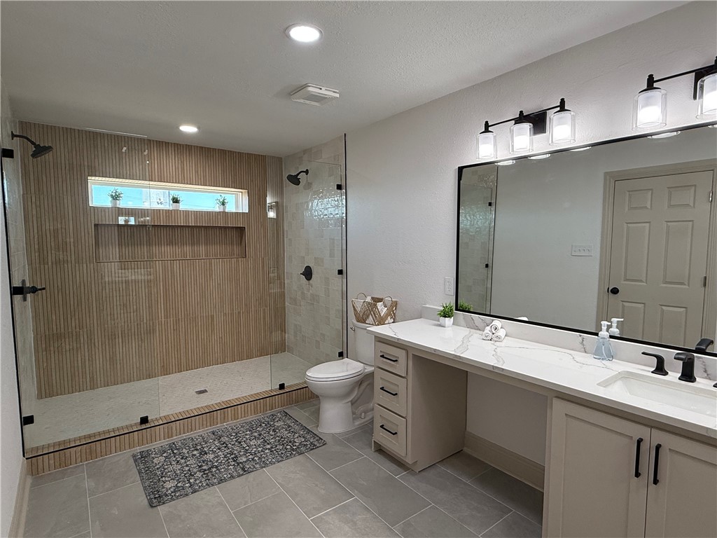 2413 Still Brook Dr Property Photo 19