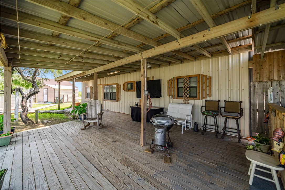 1356 Neubauer Point Property Photo 9