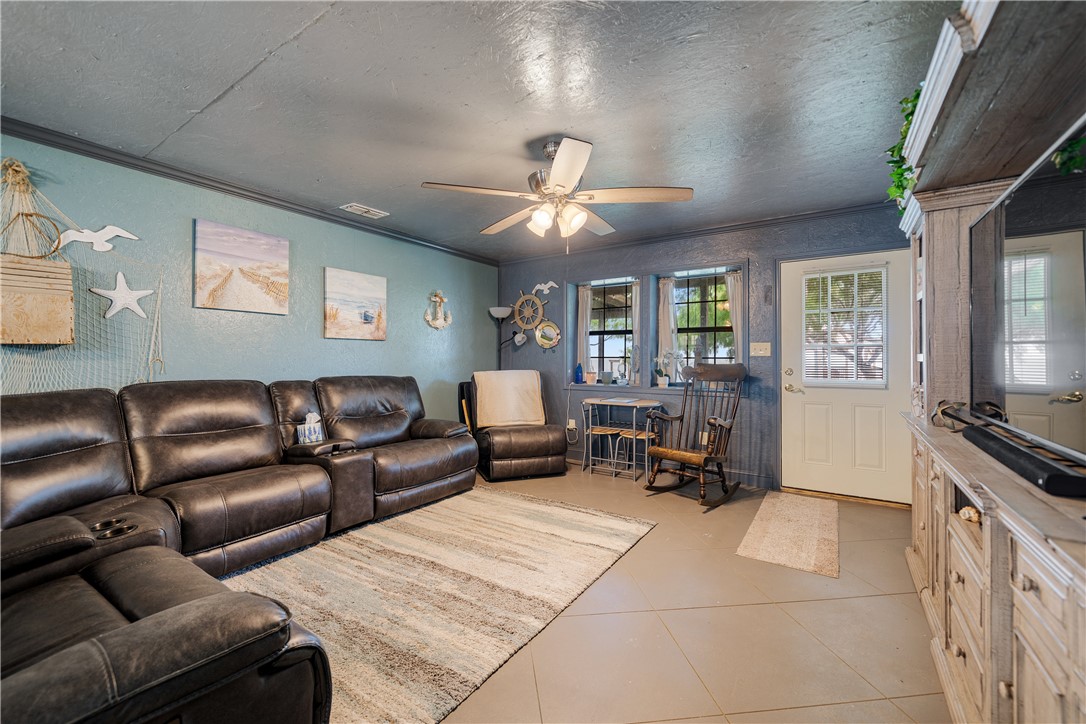 1356 Neubauer Point Property Photo 21