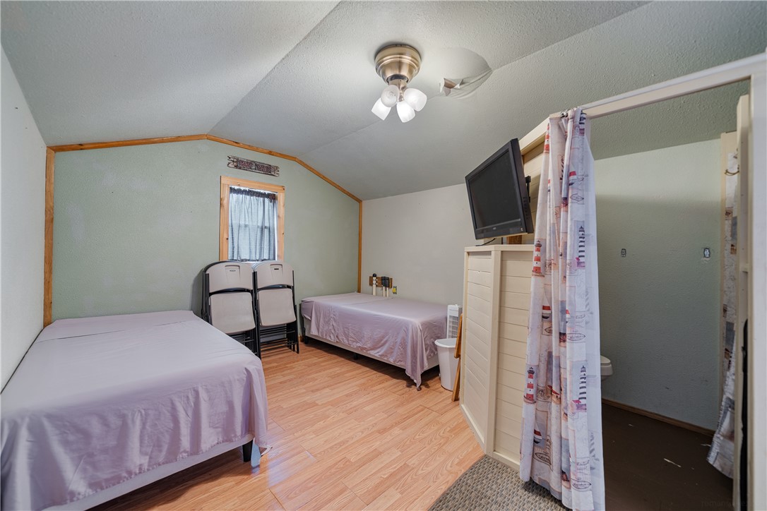 1356 Neubauer Point Property Photo 38