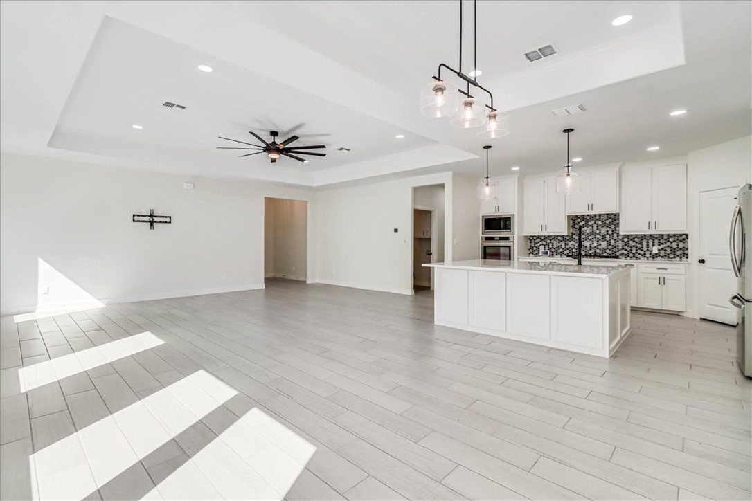 4126 Azali Dr Property Photo 6