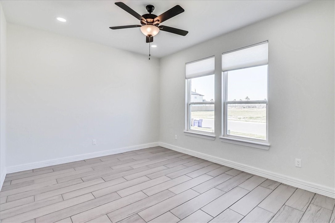 4126 Azali Dr Property Photo 22