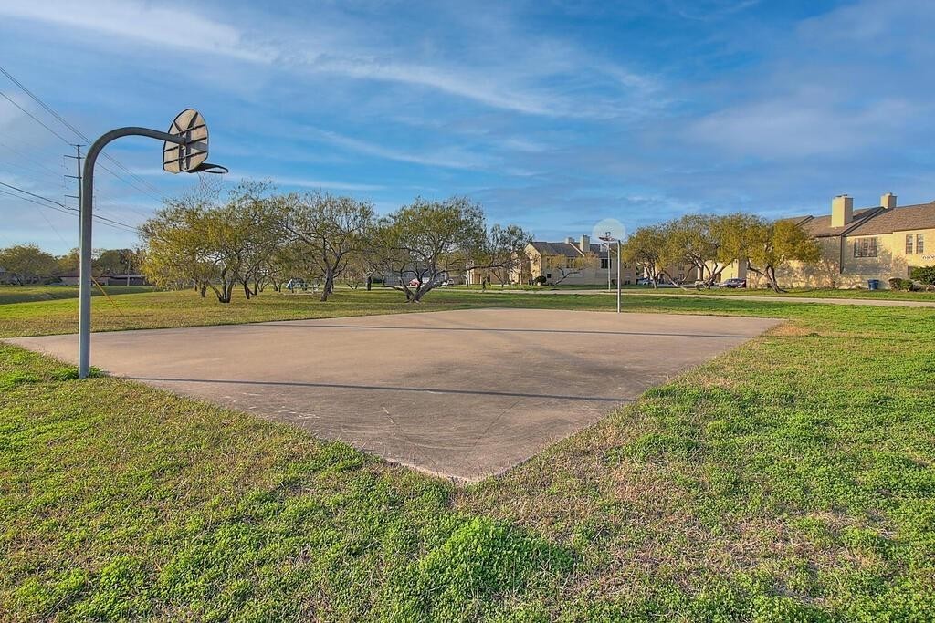 2314 Capitan Unit A Dr Property Photo 10