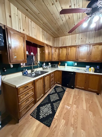 1508 N Hill St Property Photo 11