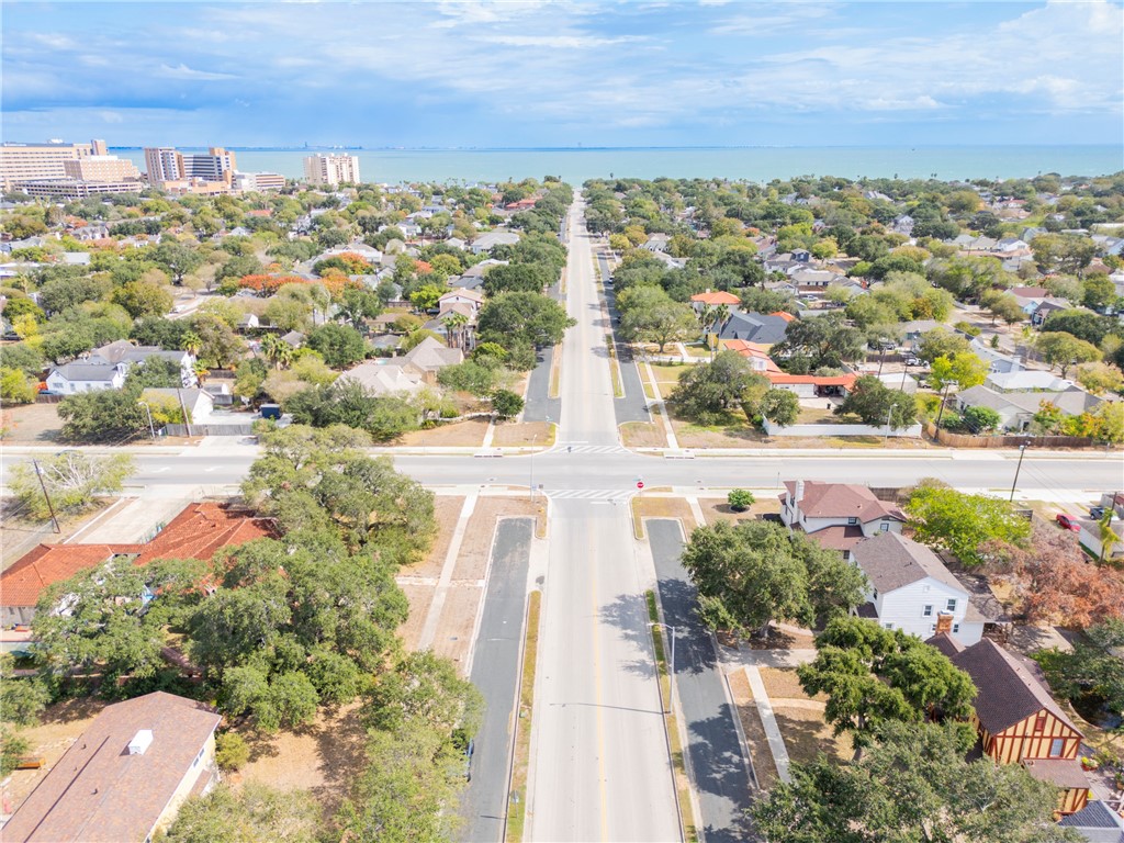 505 Del Mar Blvd Property Photo 6