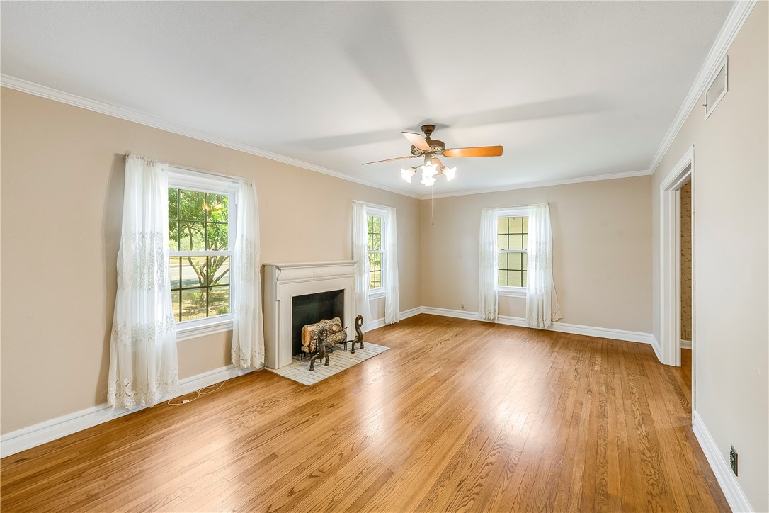 505 Del Mar Blvd Property Photo 9