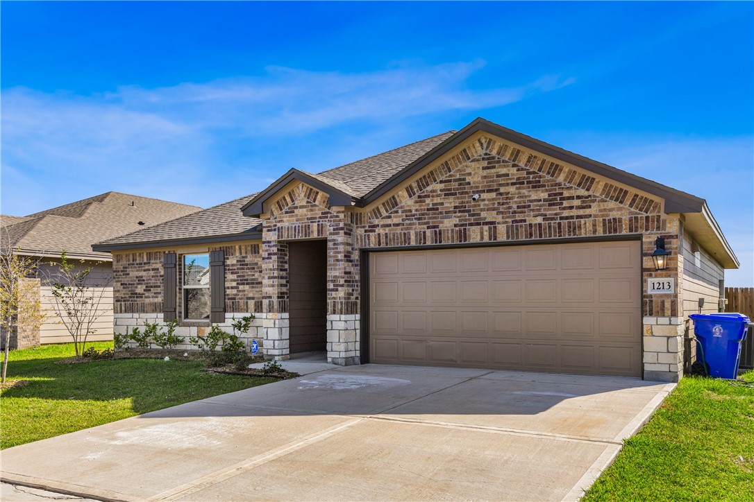 1213 Breebry Dr Property Photo 2