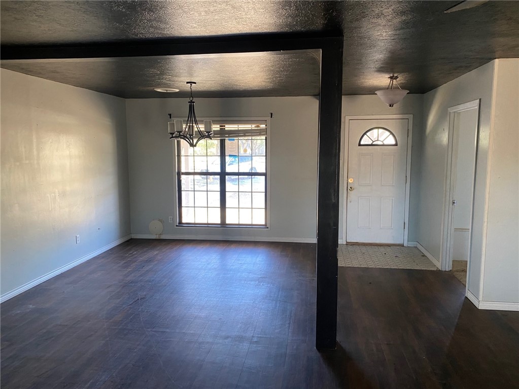 235 N Pasadena Dr Property Photo 2