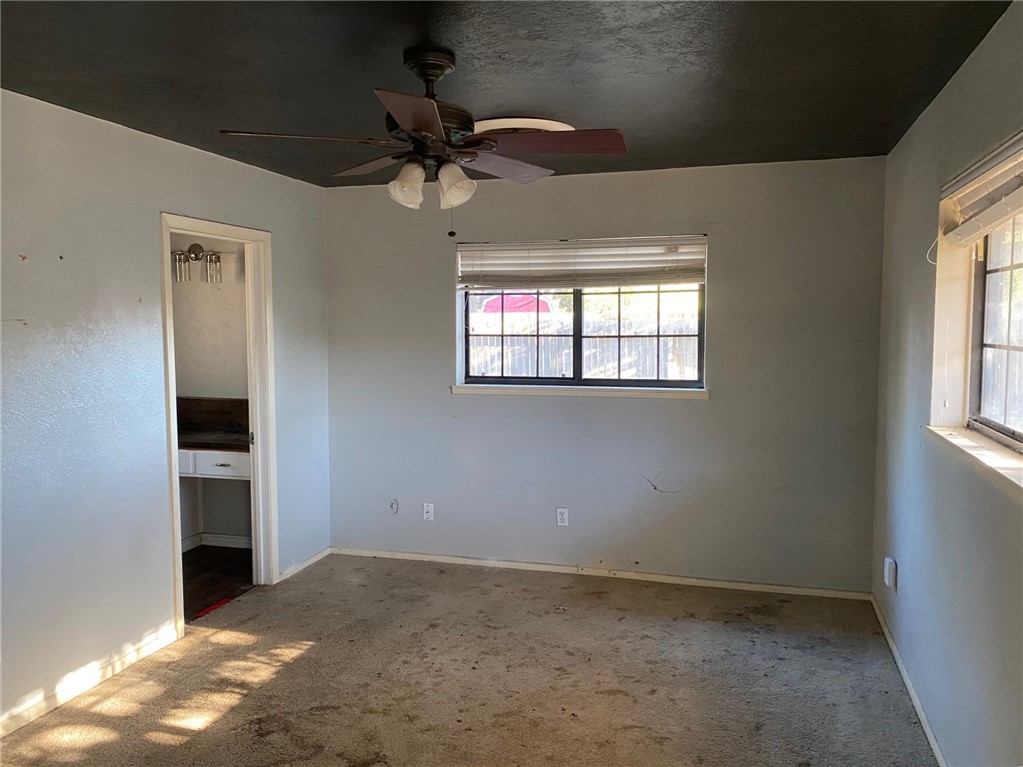 235 N Pasadena Dr Property Photo 9