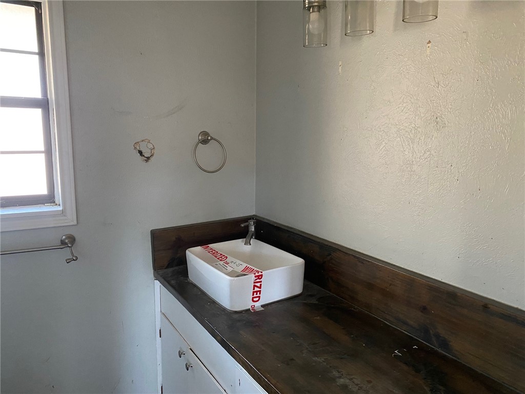 235 N Pasadena Dr Property Photo 10