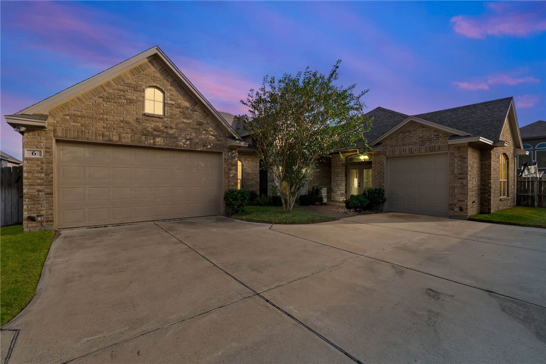 6 Reserve Blvd Property Photo 1