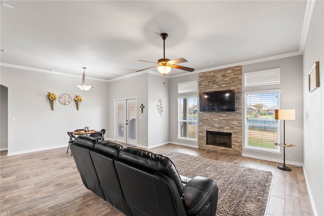 6 Reserve Blvd Property Photo 12