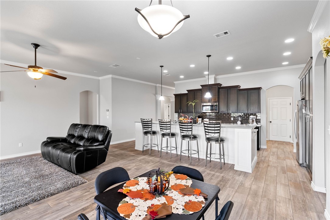 6 Reserve Blvd Property Photo 13