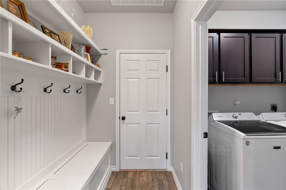 6 Reserve Blvd Property Photo 15