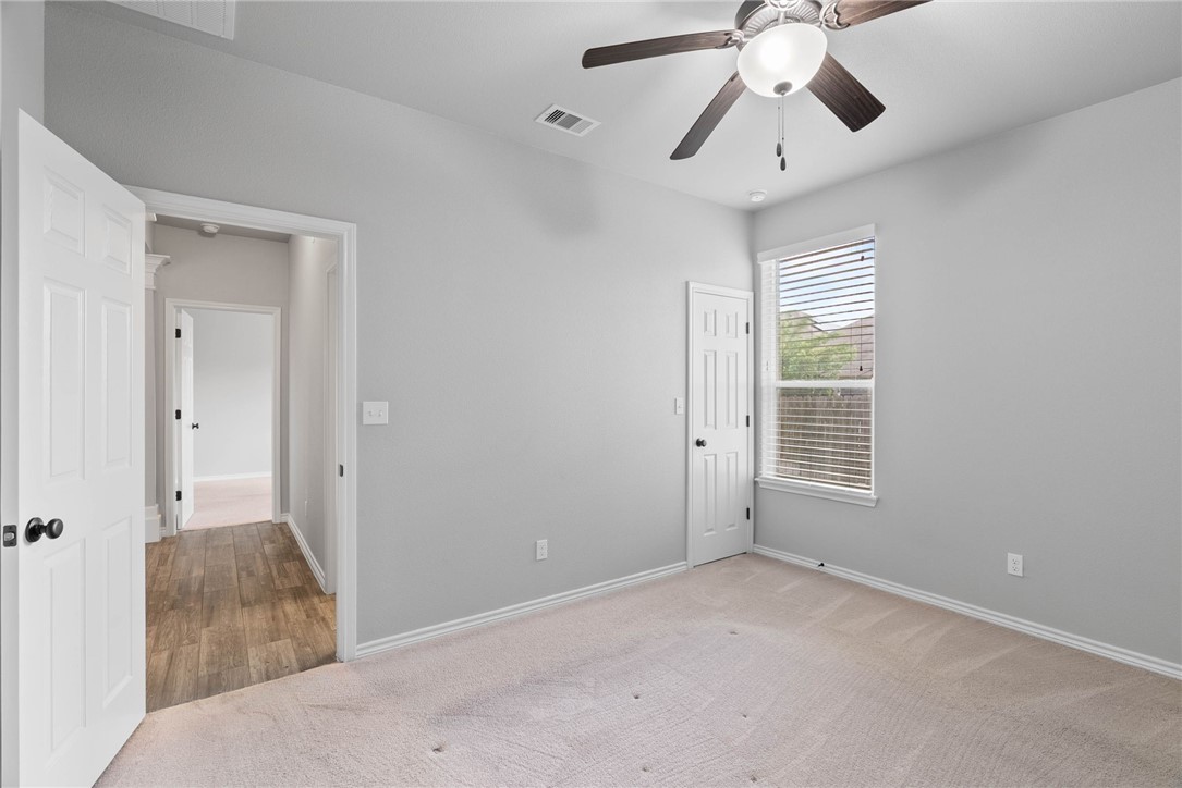 6 Reserve Blvd Property Photo 22