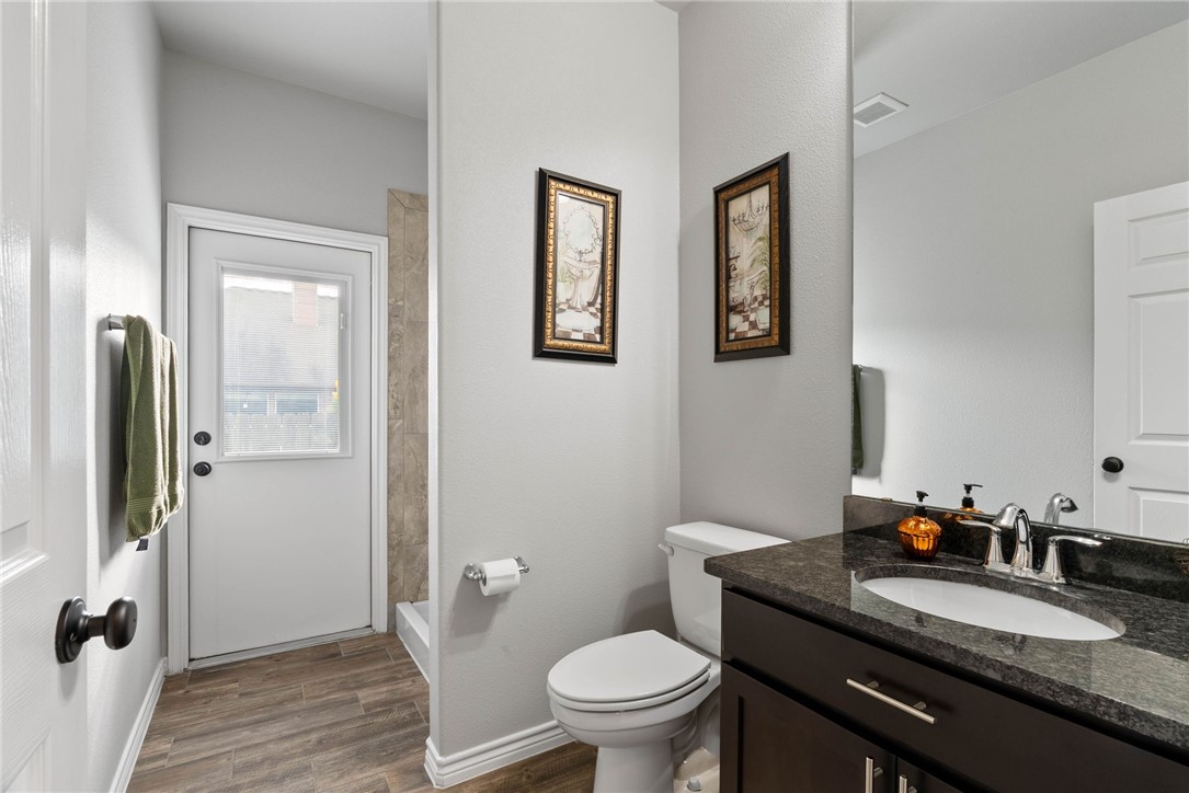 6 Reserve Blvd Property Photo 25