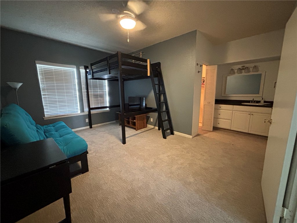 210 Oak Bay Dr 101 Property Photo 21