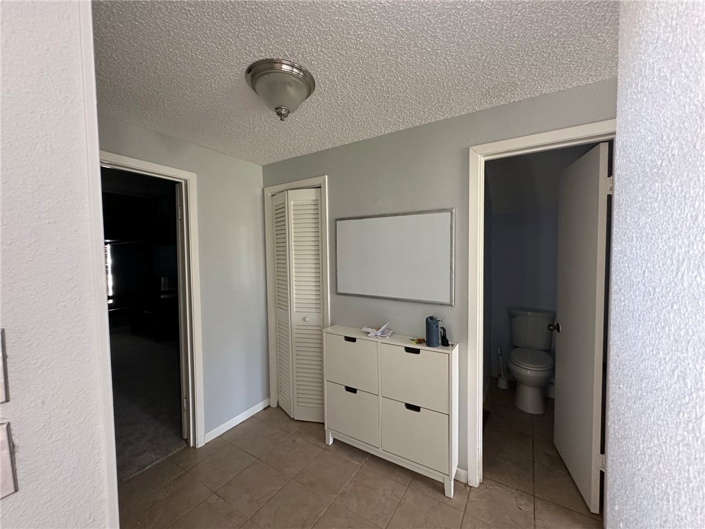 210 Oak Bay Dr 101 Property Photo 23