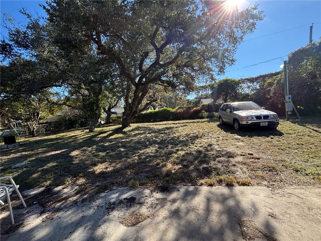 210 Oak Bay Dr 101 Property Photo 26