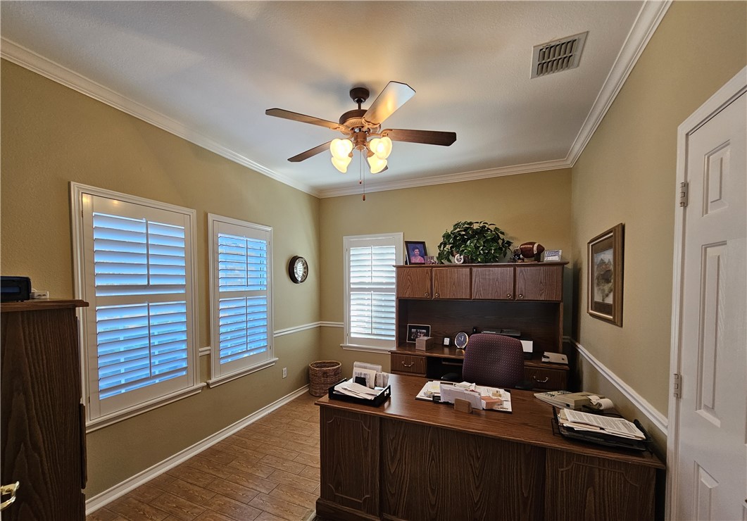 6230 Garden Court Ct Property Photo 11