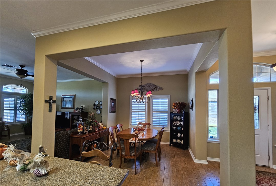 6230 Garden Court Ct Property Photo 14