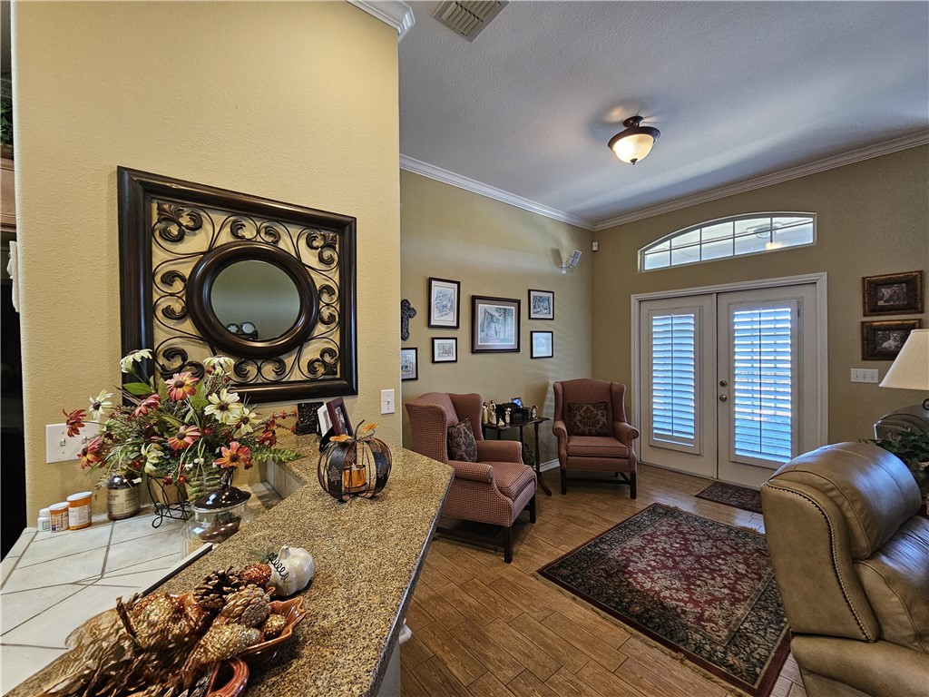 6230 Garden Court Ct Property Photo 18