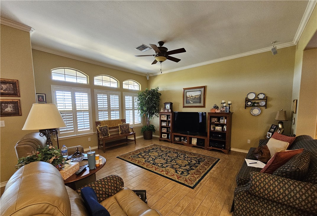 6230 Garden Court Ct Property Photo 20