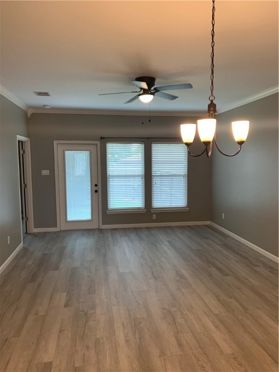 929 Moore Ave Property Photo 7