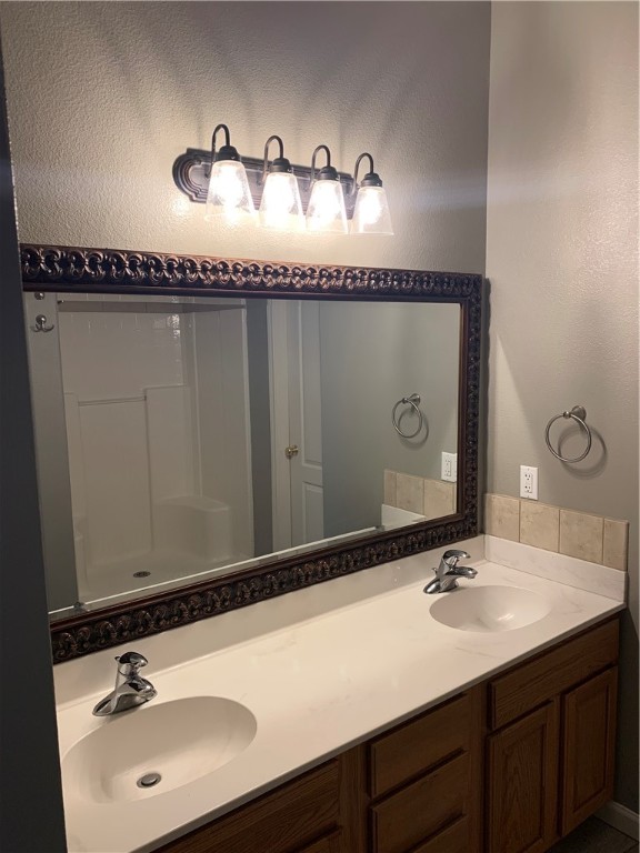 929 Moore Ave Property Photo 14