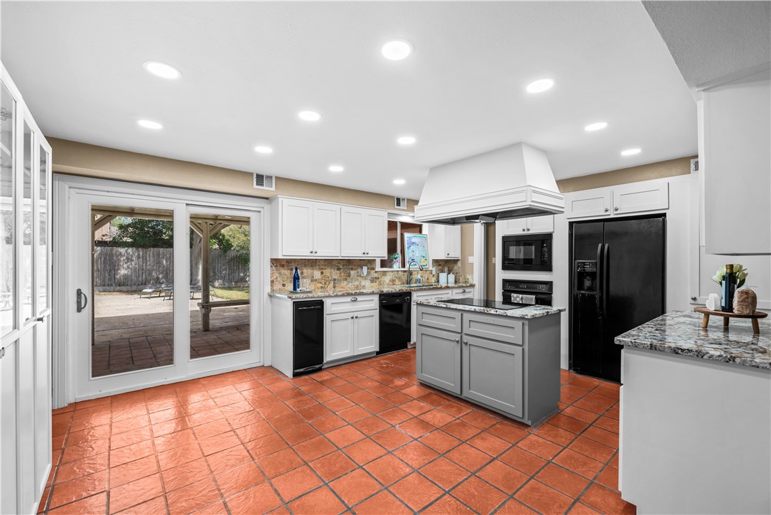 5314 River Oaks Dr Property Photo 8