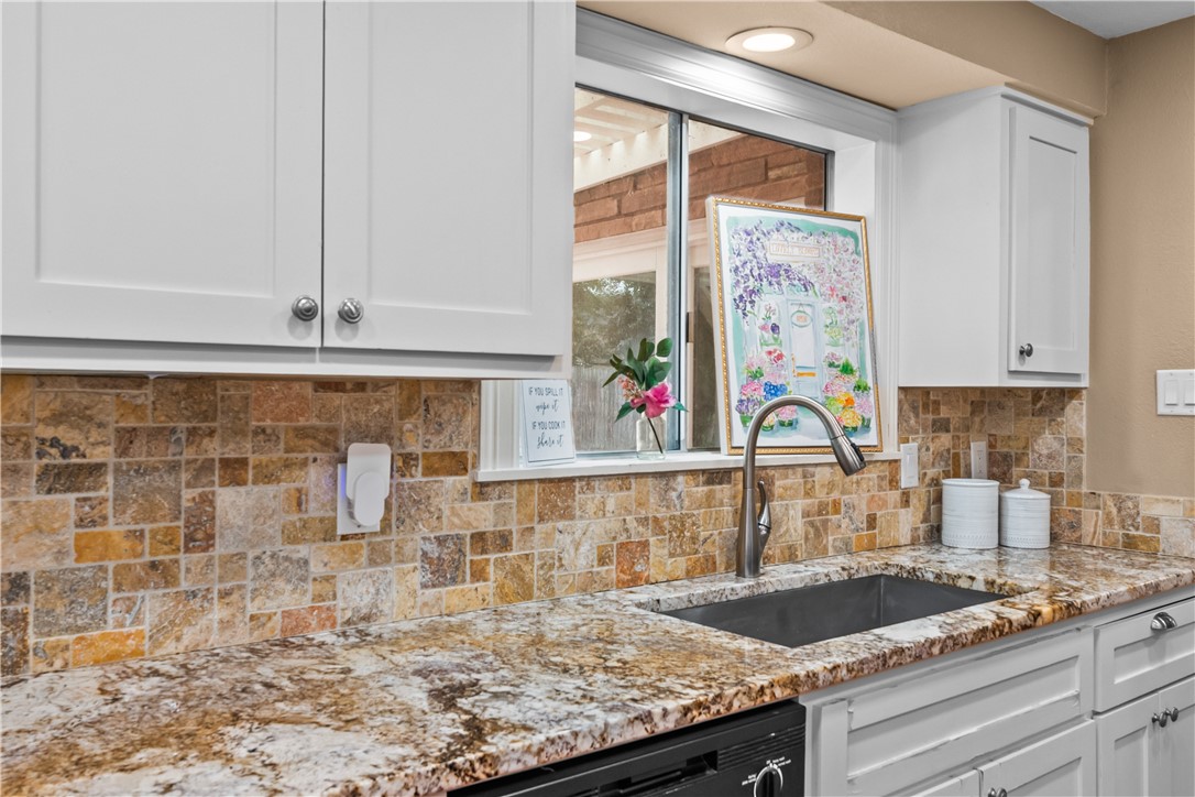 5314 River Oaks Dr Property Photo 9