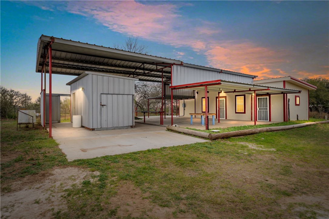 6802 Cr 103 Property Photo 1