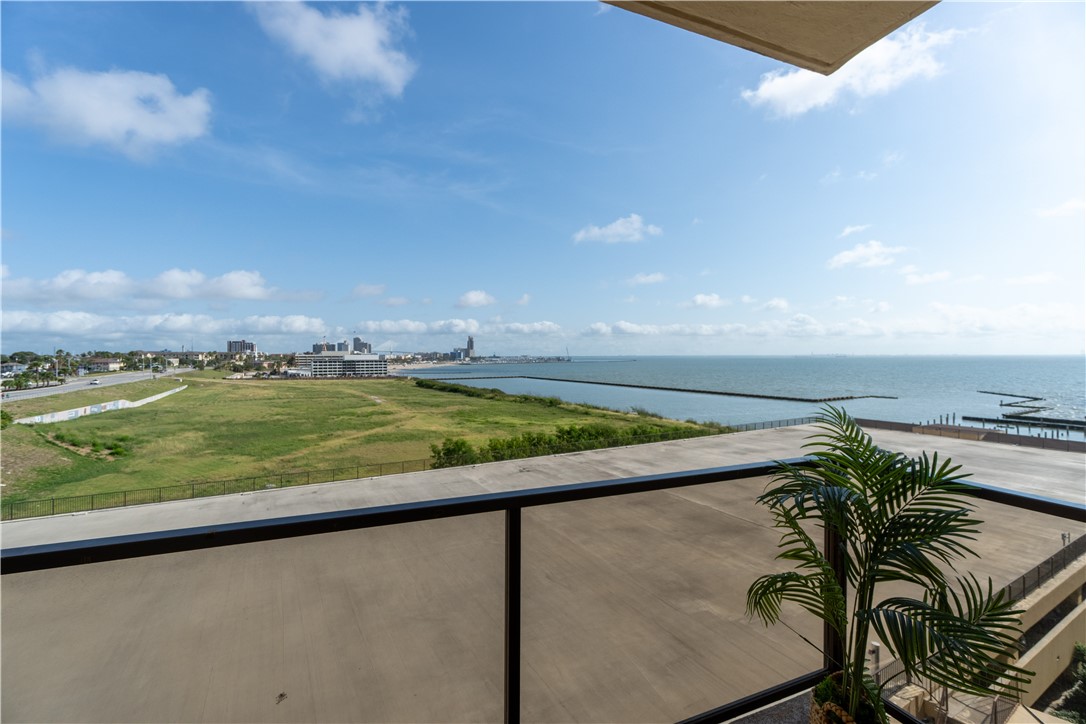 1400 Ocean Dr 501c Property Photo 7