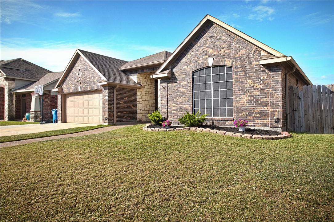 414 Long Pointe Dr Property Photo 3