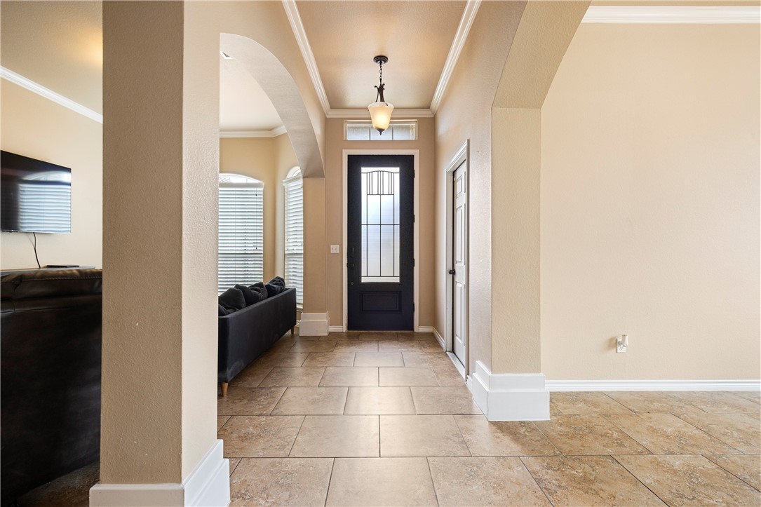 414 Long Pointe Dr Property Photo 4