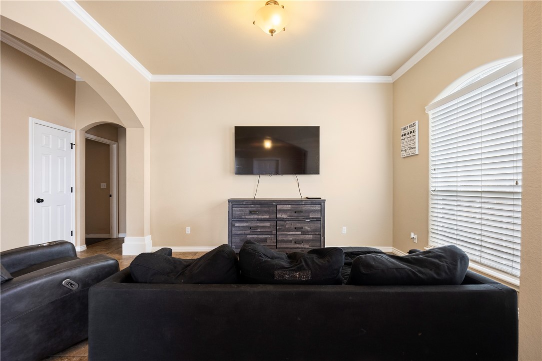 414 Long Pointe Dr Property Photo 6