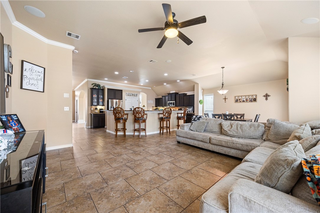 414 Long Pointe Dr Property Photo 14