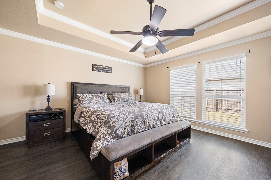 414 Long Pointe Dr Property Photo 29