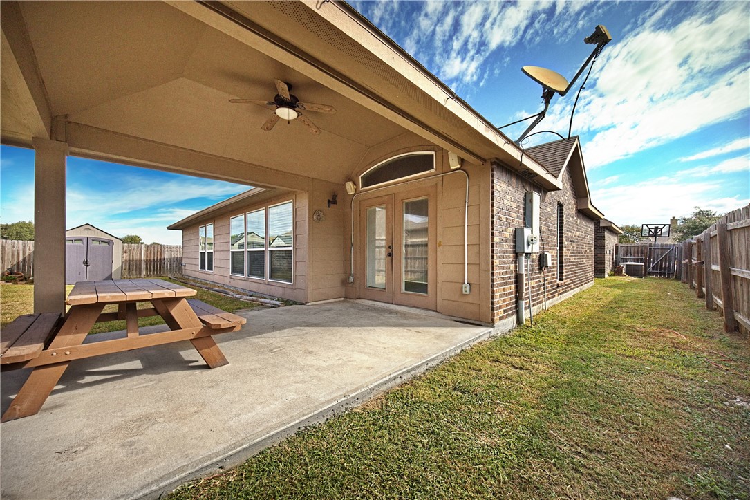 414 Long Pointe Dr Property Photo 33